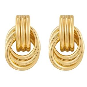 Elegant Gold Hoop Earrings